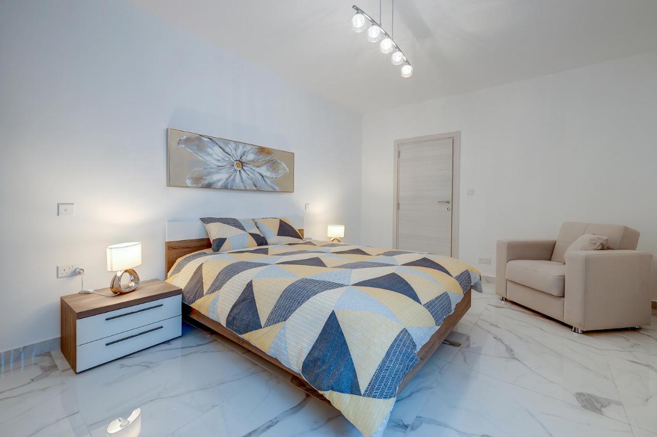Stylish 2Br Apartment In Central St Julians Saint Julian's Luaran gambar