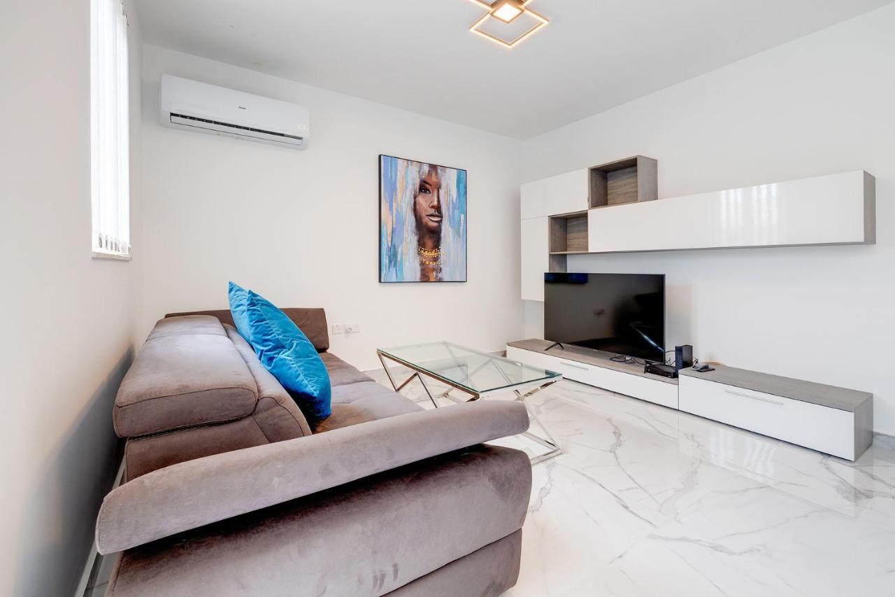 Stylish 2Br Apartment In Central St Julians Saint Julian's Luaran gambar