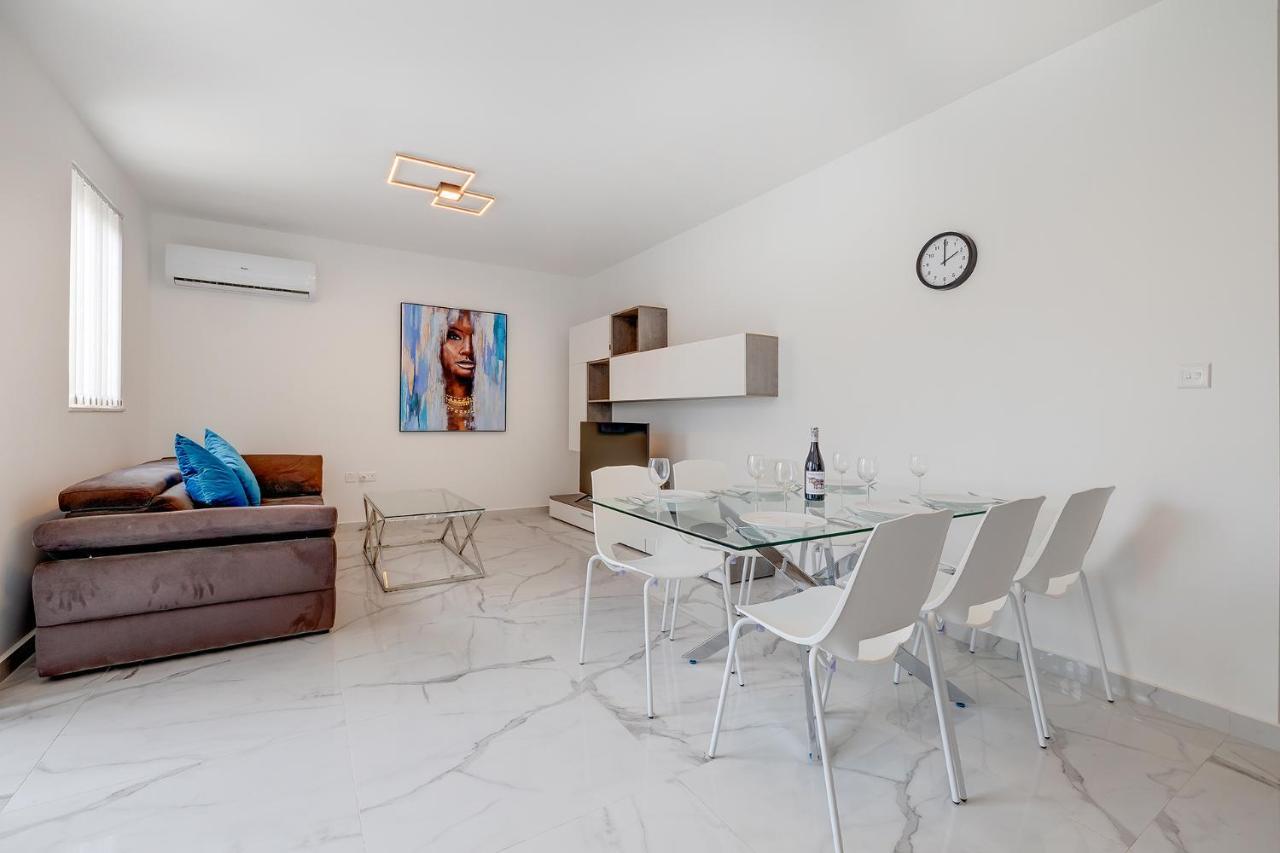 Stylish 2Br Apartment In Central St Julians Saint Julian's Luaran gambar
