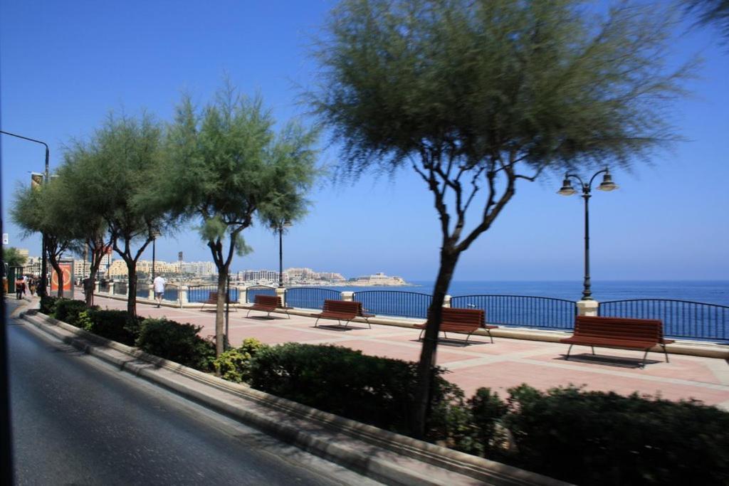 Stylish 2Br Apartment In Central St Julians Saint Julian's Luaran gambar